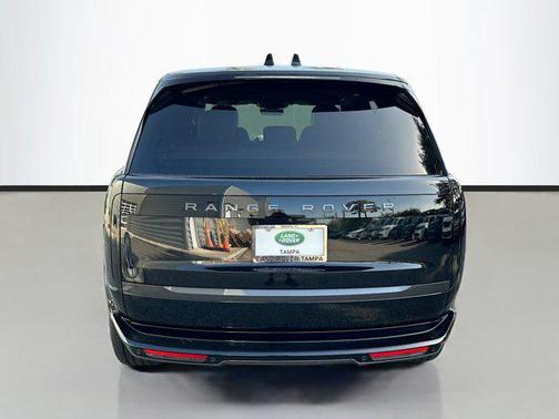 2025 Land Rover Range Rover P400 SE