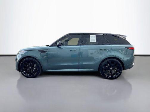 2025 Land Rover Range Rover Sport SE