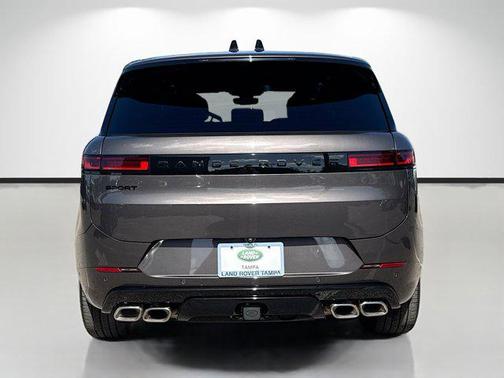 2025 Land Rover Range Rover Sport SE