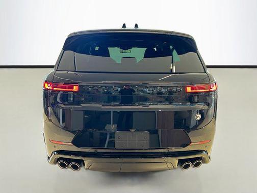 2025 Land Rover Range Rover Sport P635 SV Edition Two