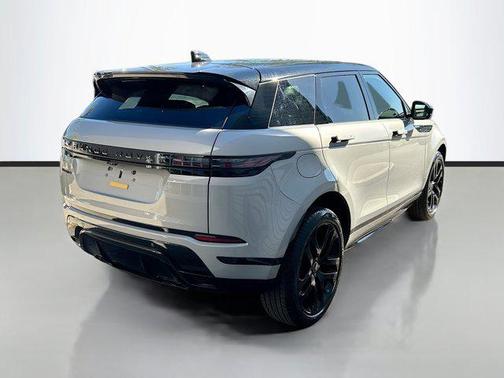 2026 Land Rover Range Rover Evoque Dynamic SE