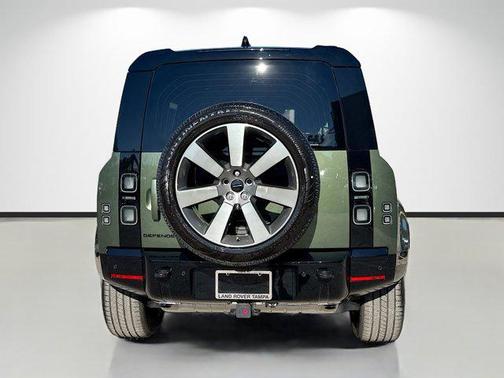 2026 Land Rover Defender P400 X