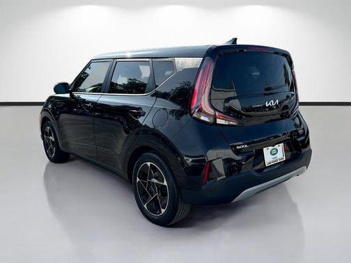 Fusion Black 2023 Kia Soul EX