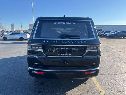 2022 Jeep Grand Wagoneer Series III
