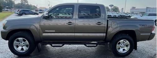 2015 Toyota Tacoma Base
