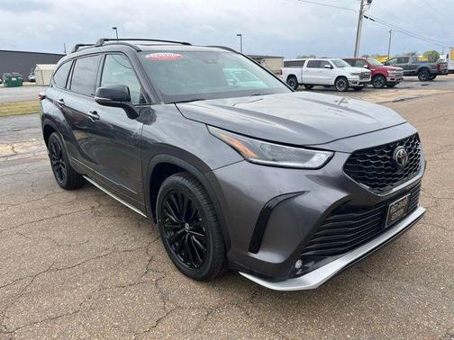 2023 Toyota Highlander XSE
