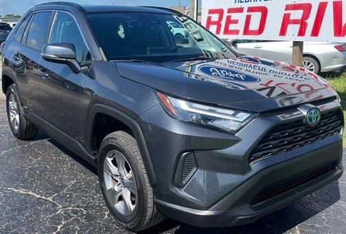 2022 Toyota RAV4 Hybrid XLE