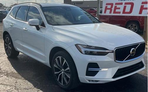 2022 Volvo XC60 B5 Momentum