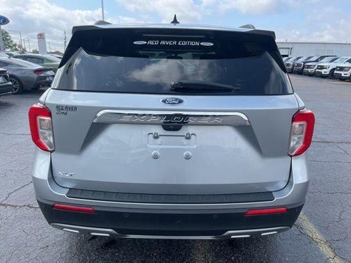 Silver Metallic 2024 Ford Explorer XLT