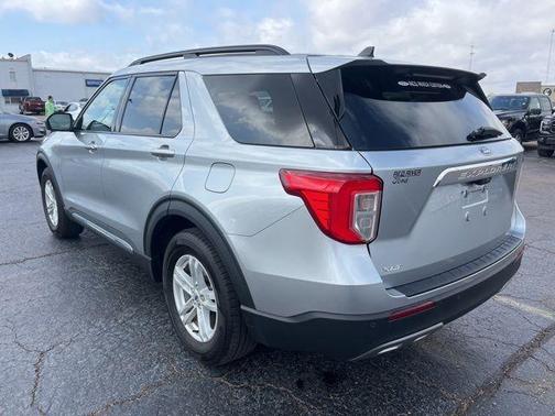 Silver Metallic 2024 Ford Explorer XLT