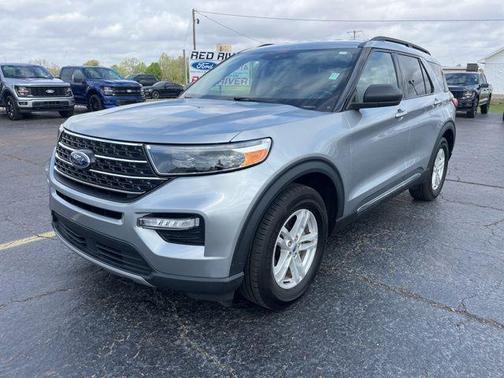 Silver Metallic 2024 Ford Explorer XLT