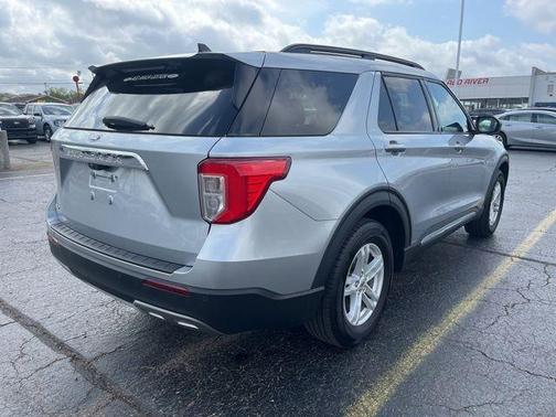 Silver Metallic 2024 Ford Explorer XLT