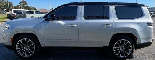 2023 Jeep Grand Wagoneer Series III