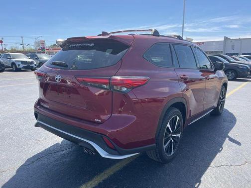 2022 Toyota Highlander XSE