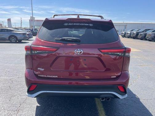 2022 Toyota Highlander XSE