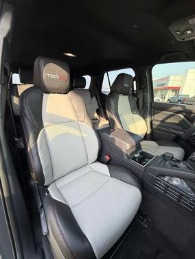 2025 Toyota 4Runner Hybrid TRD Off Road