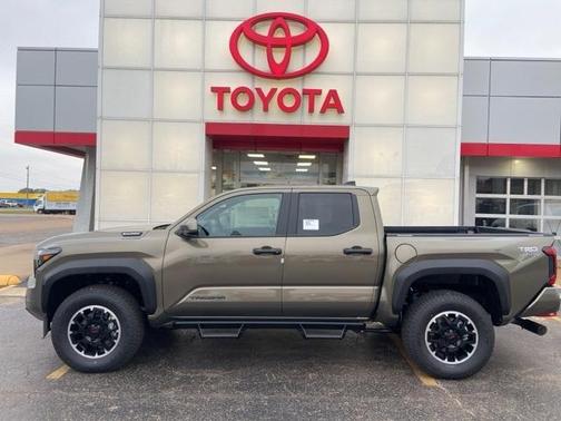2025 Toyota Tacoma Hybrid TRD Off Road