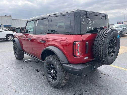 Ruby Red Metallic Tinted Clearcoat 2026 Ford Bronco Badlands