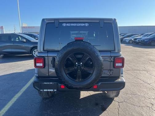 2021 Jeep Wrangler Unlimited Sahara Altitude