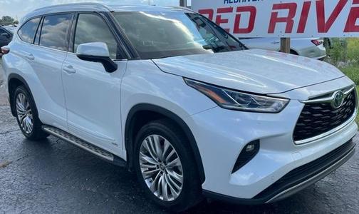 2022 Toyota Highlander Hybrid Platinum