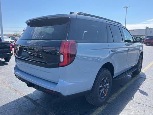 Glacier Gray Metallic 2026 Ford Expedition Tremor