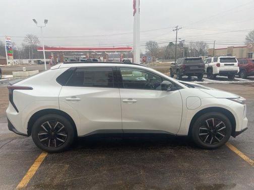 2026 Toyota bZ XLE PLUS