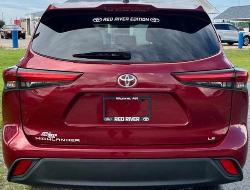 2022 Toyota Highlander LE