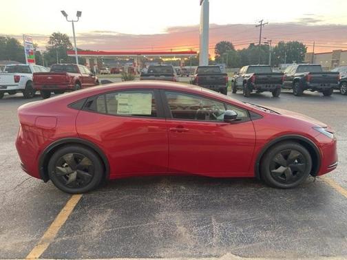 2026 Toyota Prius Plug-In Hybrid SE