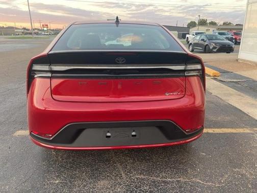 2026 Toyota Prius Plug-In Hybrid SE