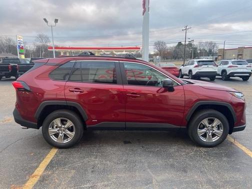 2025 Toyota RAV4 Hybrid LE