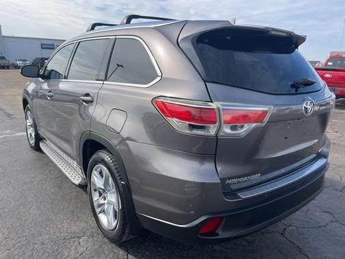 2016 Toyota Highlander Limited Platinum