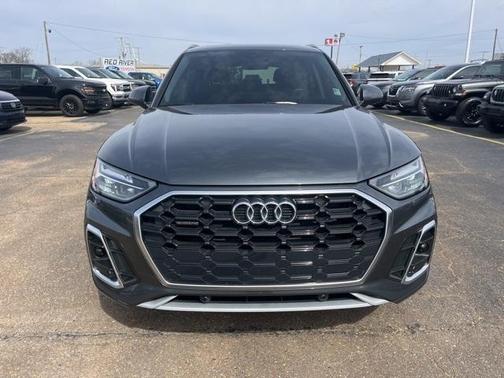 2023 Audi Q5 45 S line quattro Premium