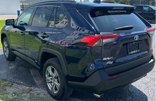 2022 Toyota RAV4 Hybrid XLE