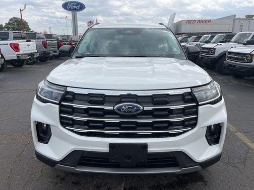 Star White 2026 Ford Explorer Active