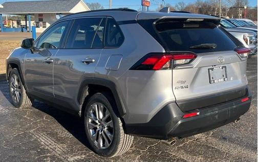 2022 Toyota RAV4 XLE Premium