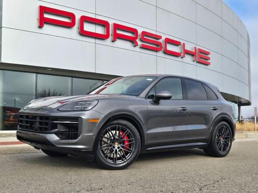 2026 Porsche Cayenne GTS