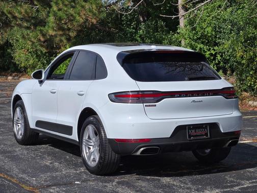 2021 Porsche Macan Base (PDK)