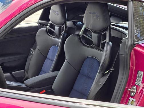 2025 Porsche 718 Cayman GT4 RS