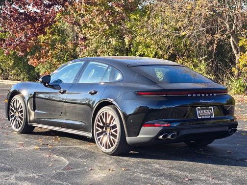 2026 Porsche Panamera 