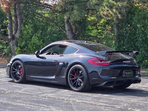 2016 Porsche Cayman GT4