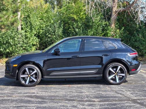 2025 Porsche Macan 