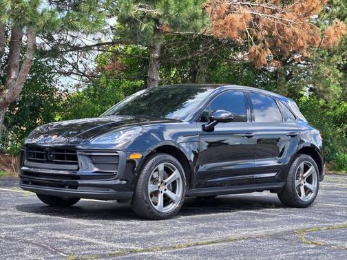 2022 Porsche Macan Base