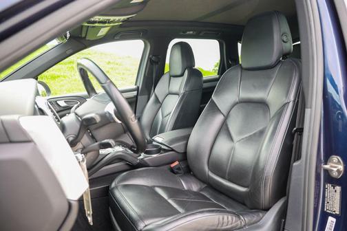 Blue 2012 Porsche Cayenne Cayenne