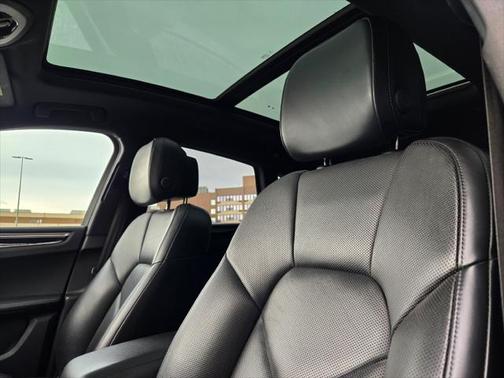2018 Porsche Macan Base