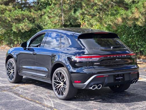 2026 Porsche Macan 