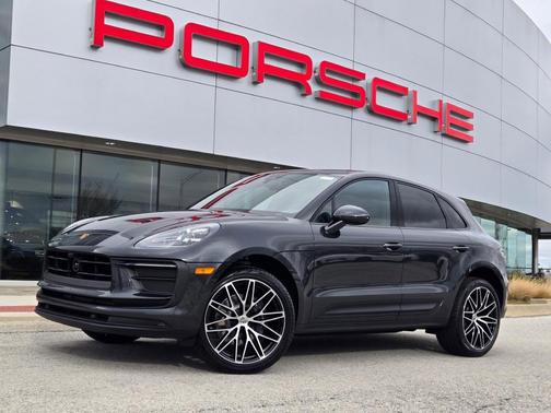 2026 Porsche Macan 