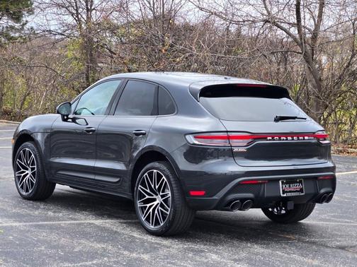 2026 Porsche Macan 