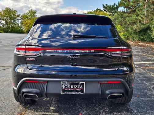 2026 Porsche Macan 