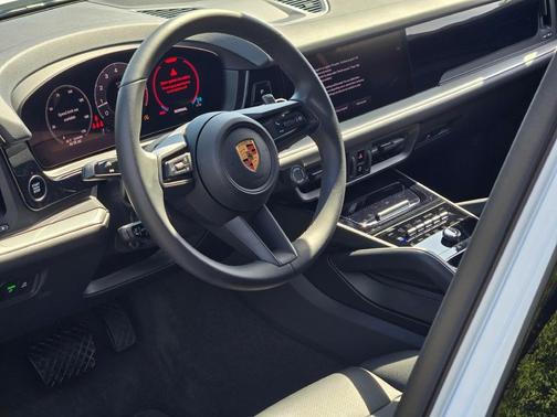 2025 Porsche Cayenne 