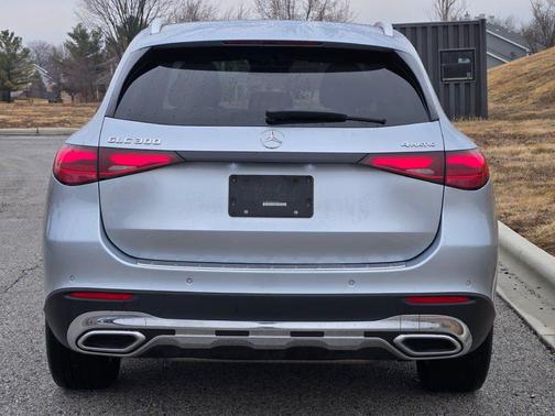 2023 Mercedes-Benz GLC 300 4MATIC